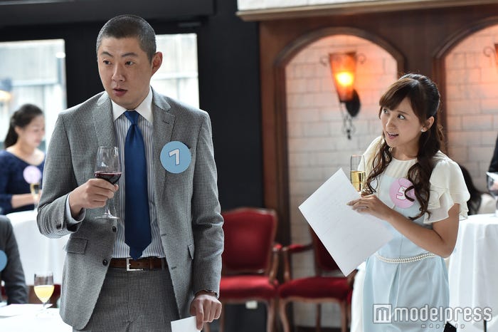 荒川良々、小松彩夏/「家族ノカタチ」第6話場面カット/画像提供:TBS