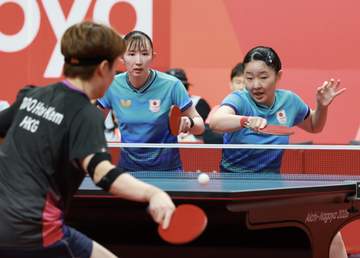 卓球 女子ダブルスで早田ひな＆張本美和ペアが決勝進出！60年ぶりの金メダルに王手 世界3位の香港ペアをわずか29分ストレートで圧倒