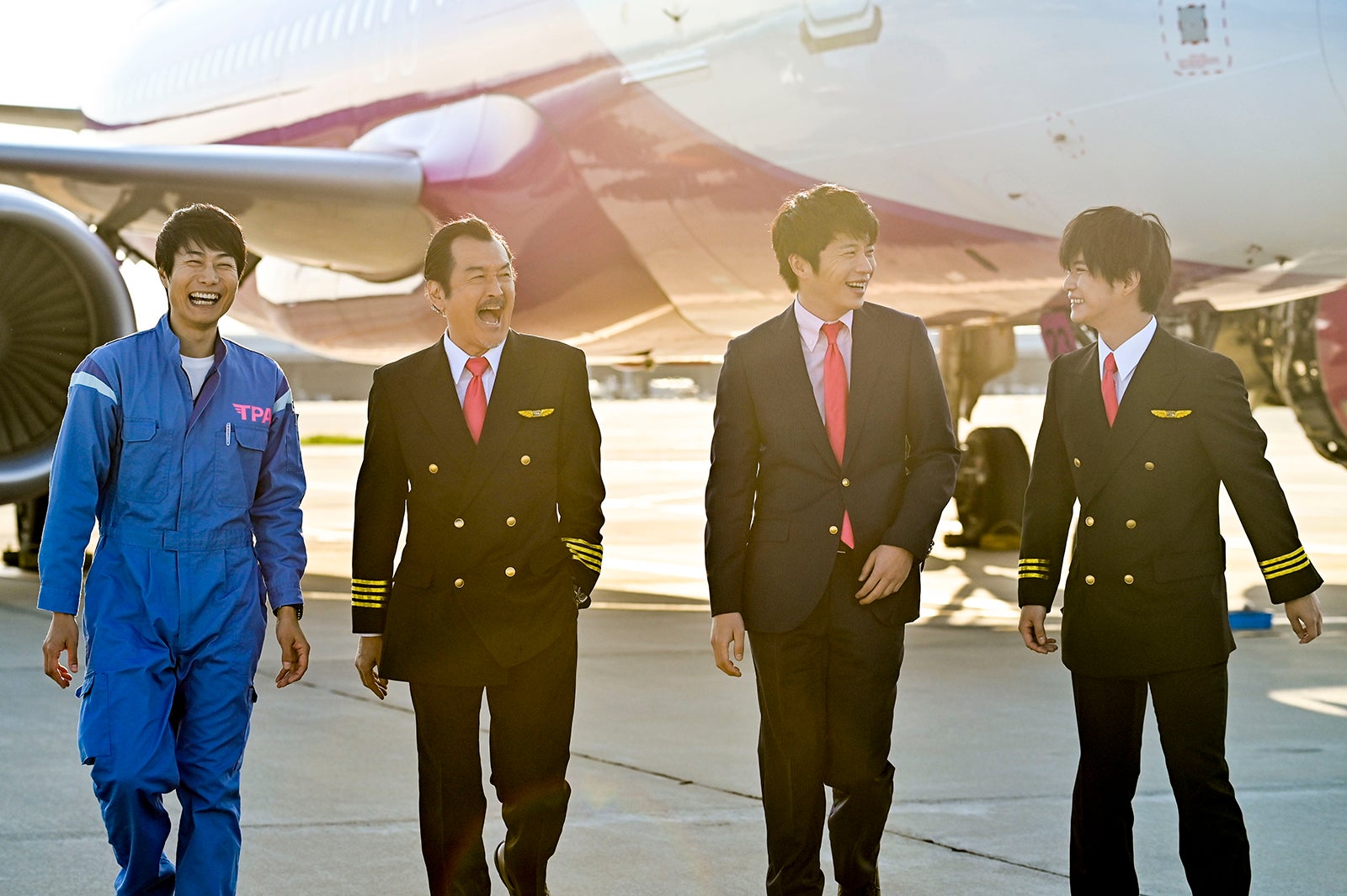 戸次重幸、吉田鋼太郎、田中圭、千葉雄大（C）テレビ朝日