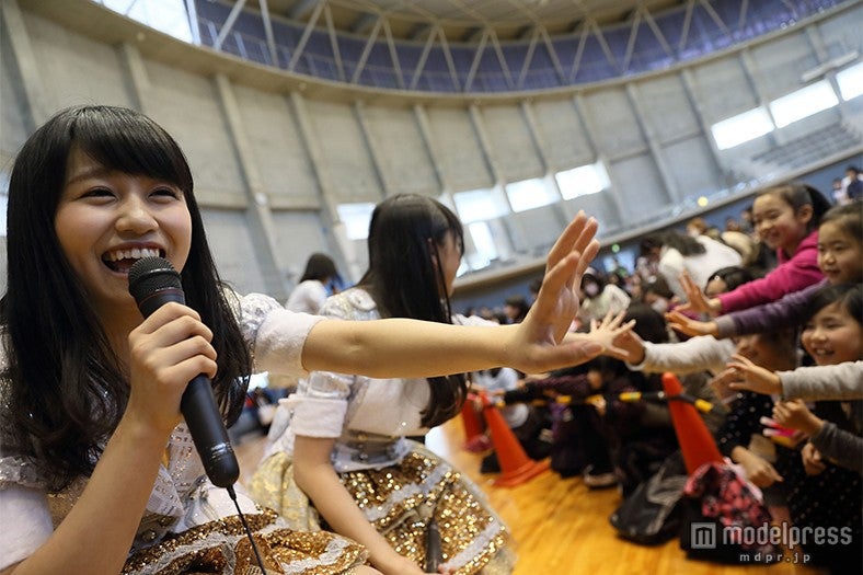 「『誰かのために』プロジェクト」／2015年、宮城県七ヶ浜町、多賀城市を訪問（C）AKS