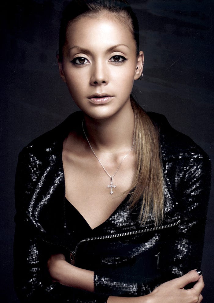 土屋アンナ(提供写真)