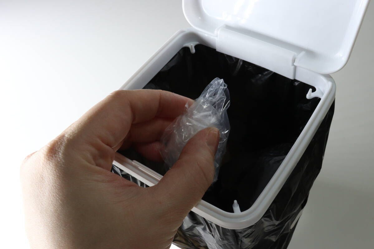 次が使いやすいサニタリー袋 L 使用例 次が使いやすいサニタリー袋 L 使用例