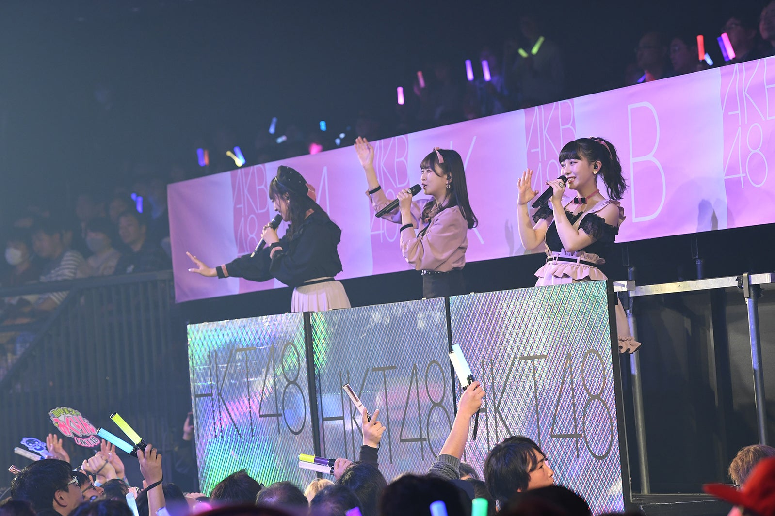 「AKB48グループリクエストアワーセットリストベスト 50 2020」（C）AKS