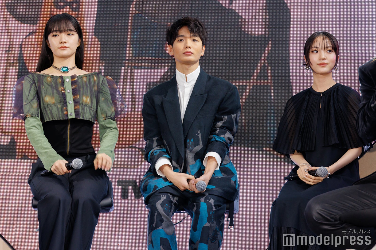 服部樹咲、青木柚、伊礼姫奈（C）モデルプレス