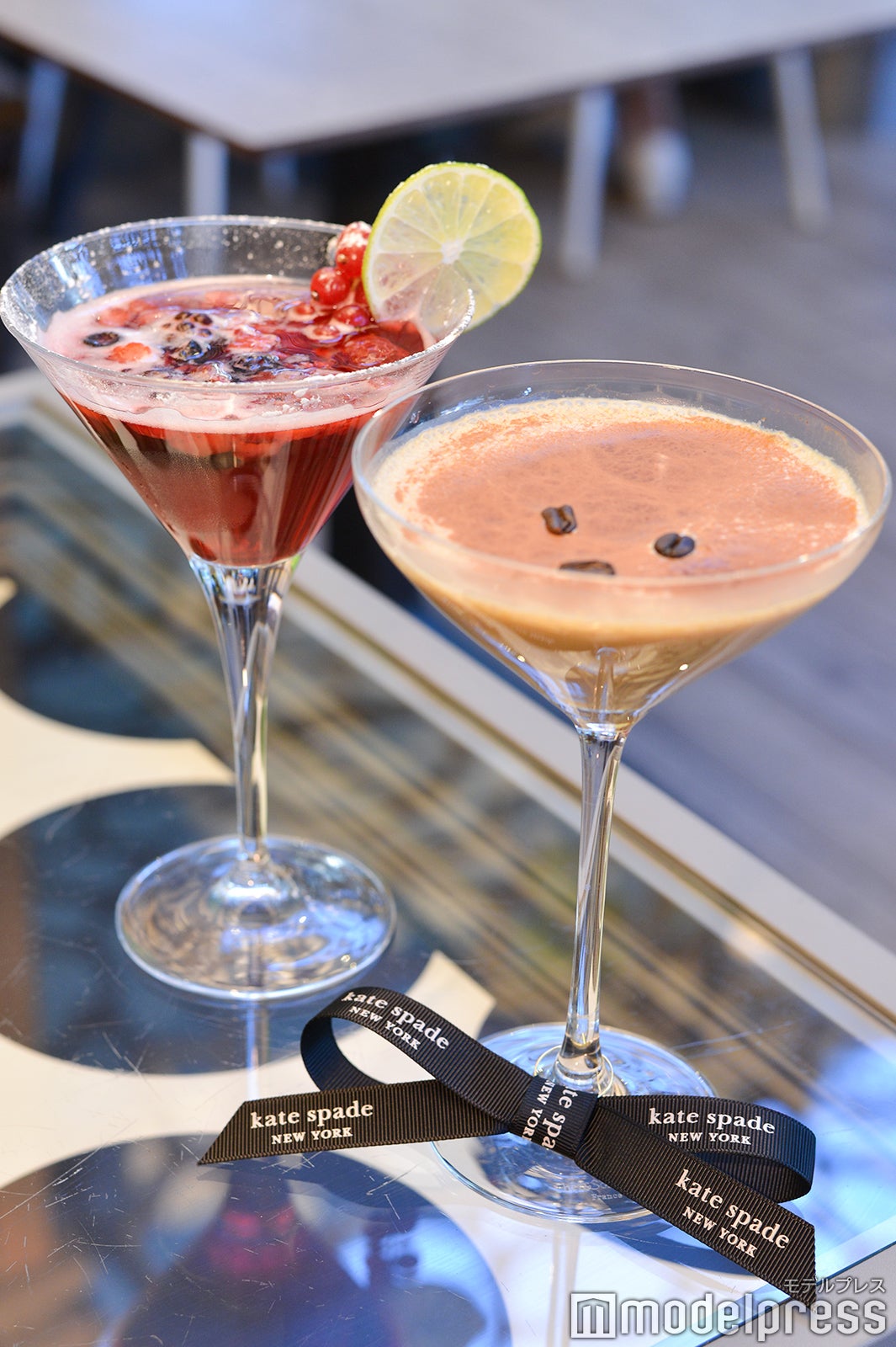 （左から）レッドカラント コスモポリタン、ホワイトエスプレッソマティーニ（C）モデルプレス