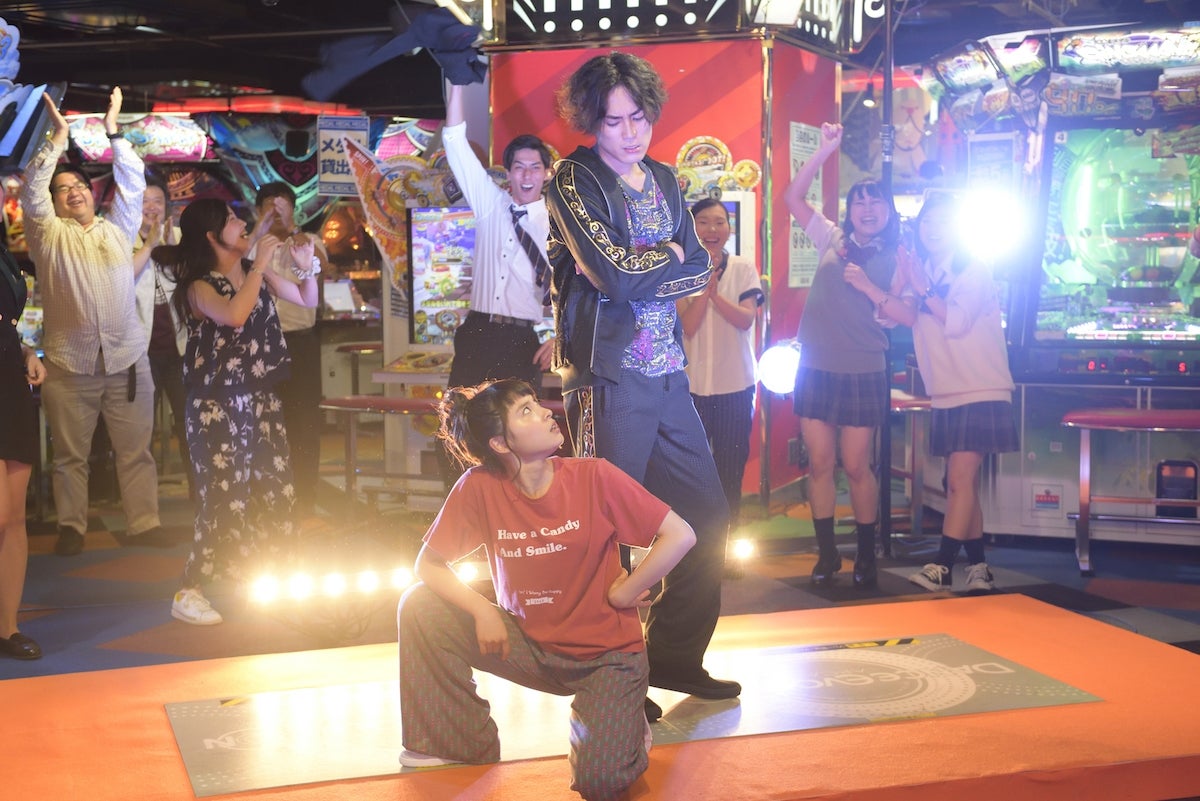 間宮祥太朗が苦手なダンスを克服！？（C）2017映画「トリガール！」製作委員会
