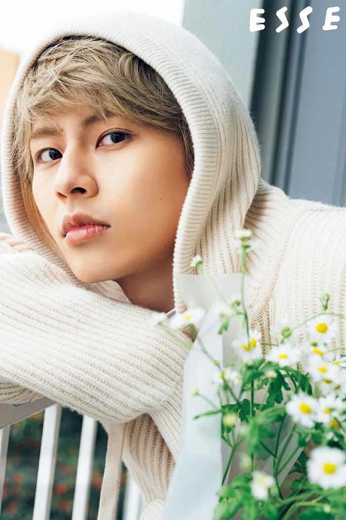 矢花黎「ESSE」3月号「男と花」(画像提供:扶桑社)