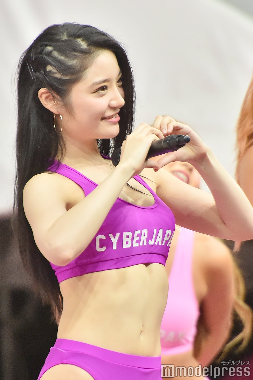 CYBERJAPAN DANCERS（C）モデルプレス