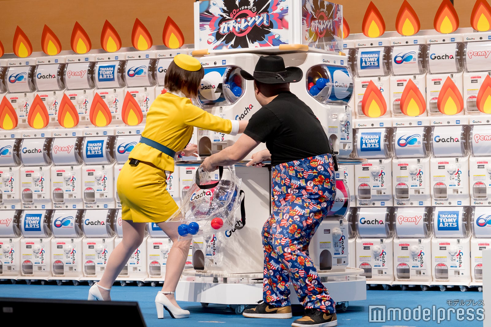 えなこ、ハリウッドザコシショウ（C）モデルプレス