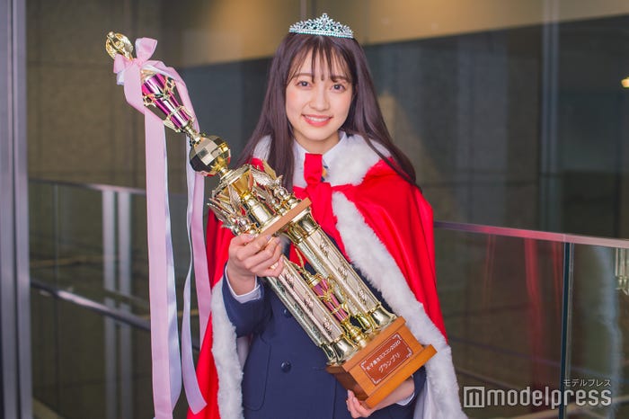 2020年度「女子高生ミスコン」グランプリ・ひっか (C)モデルプレス