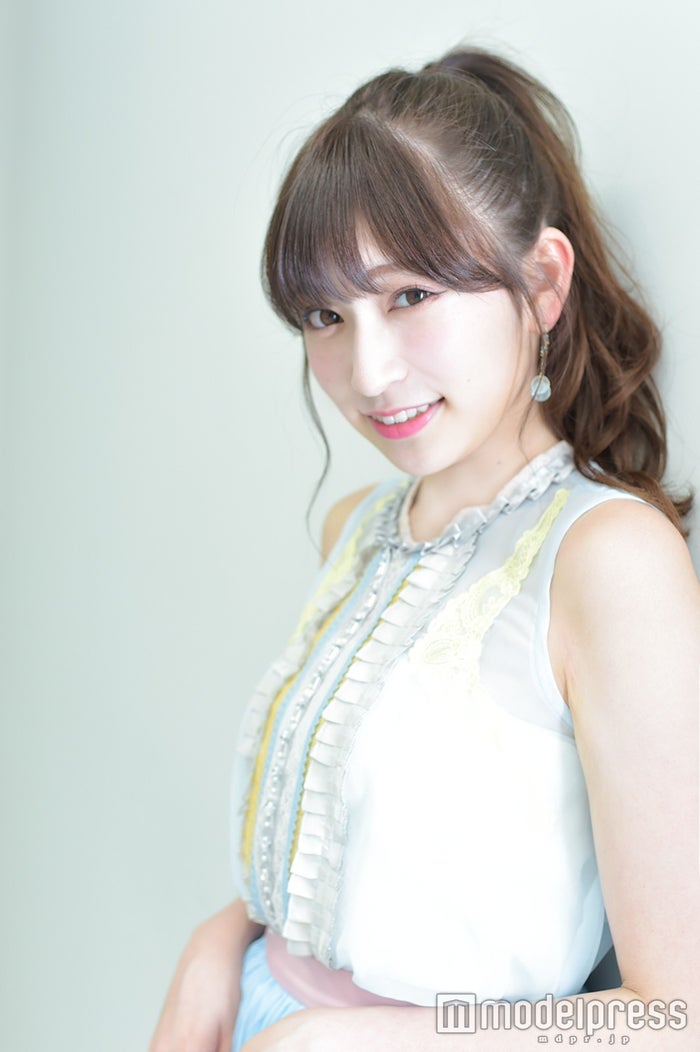 Nmb48吉田朱里 ファッション誌 Ray 監修の 女子力教科書 発売で予約殺到 モデルプレス