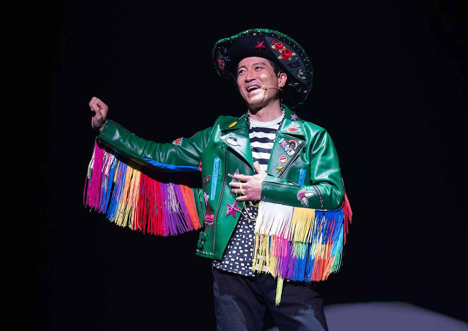 寺脇康文「The PROM」オフィシャル舞台写真／撮影：引地信彦、NAITO