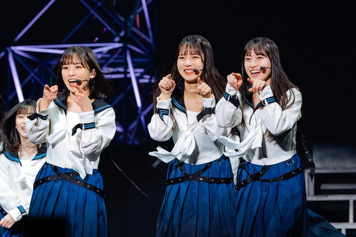 遠藤理子、中嶋優月、村井優/櫻坂46三期生(撮影:上山陽介)