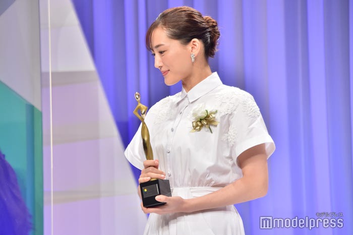 綾瀬はるか(C)モデルプレス