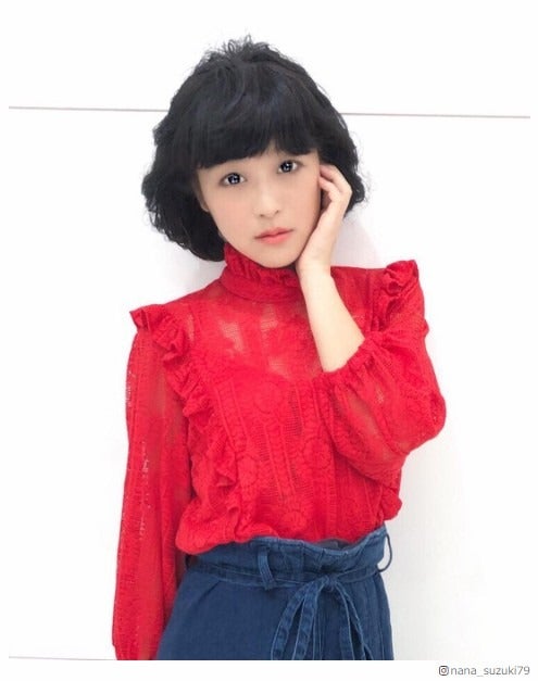 鈴木奈々が“聖子ちゃんカット”披露　レトロ黒髪に大胆イメチェン