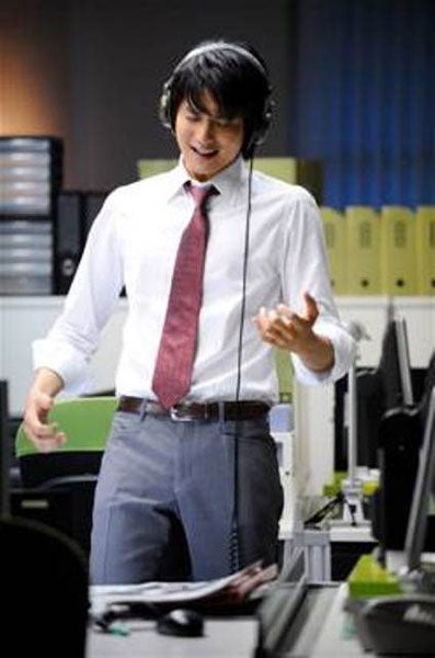 向井理／新CM「エアベース編」より