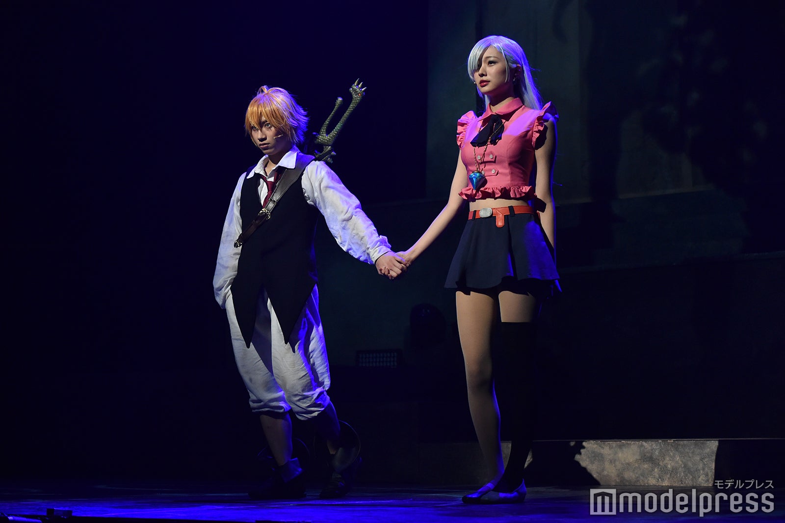 納谷健、梅澤美波／ゲネプロ（C）モデルプレス