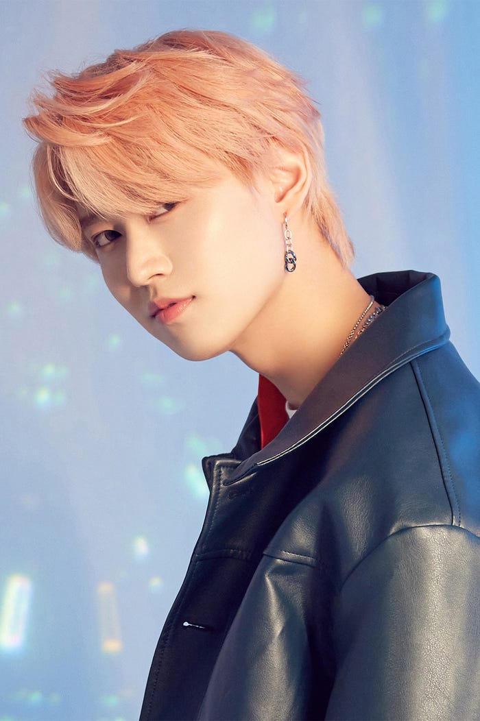 白岩瑠姫 (C)LAPONE ENTERTAINMENT