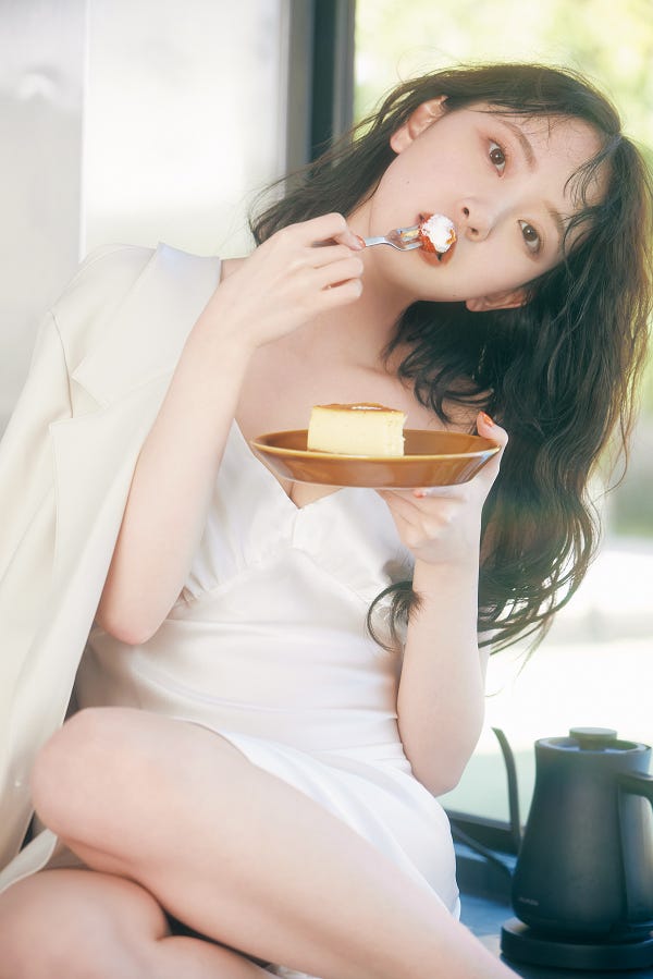 堀未央奈(C)主婦と生活社