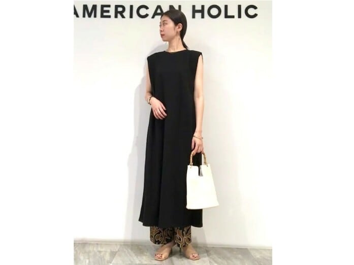 冷え対策にはトレンドであるパンツの重ね着も一押し　出典：WEAR