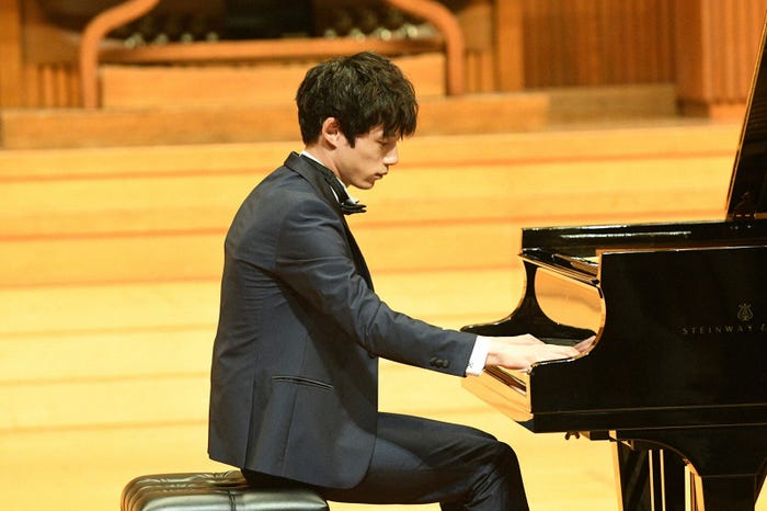 坂口健太郎/「ごめん、愛してる」第5話より(画像提供:TBS)