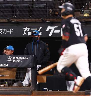 日本ハム・新庄監督 30号到達のロッテ・山口に脱帽「今の山口くん、手をつけられない。本当に成長してますよね」