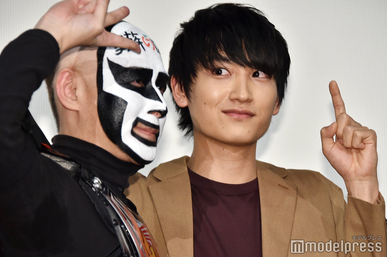 鉄拳×金子大地 （C）モデルプレス
