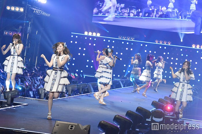 乃木坂46(C)モデルプレス