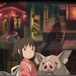 映画「千と千尋の神隠し」ポスタービジュアル（C）2001 Studio Ghibli・NDDTM