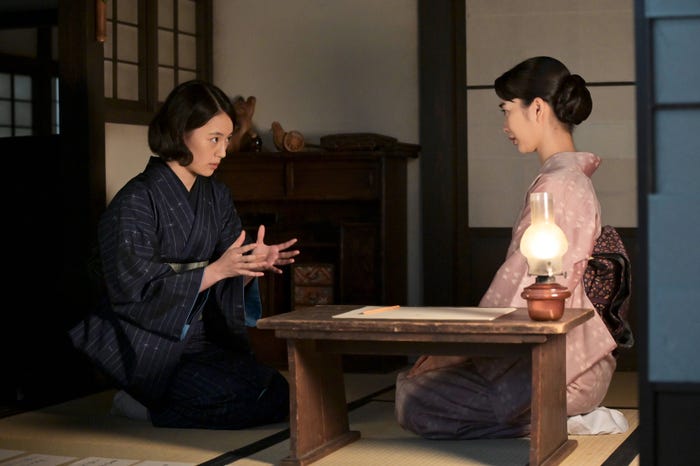 上坂樹里、見上愛「風、薫る」第129話(C)NHK