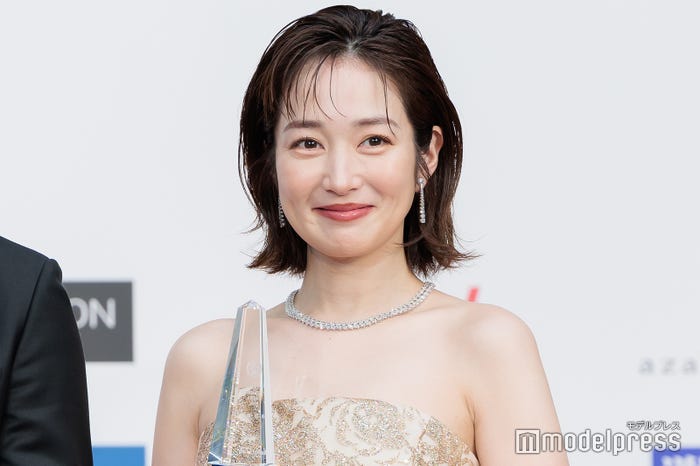 槙野智章、高梨臨(C)モデルプレス