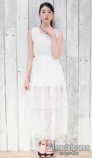 シフォンマキシワンピ「garden by Valmuer」14,904円（税込）