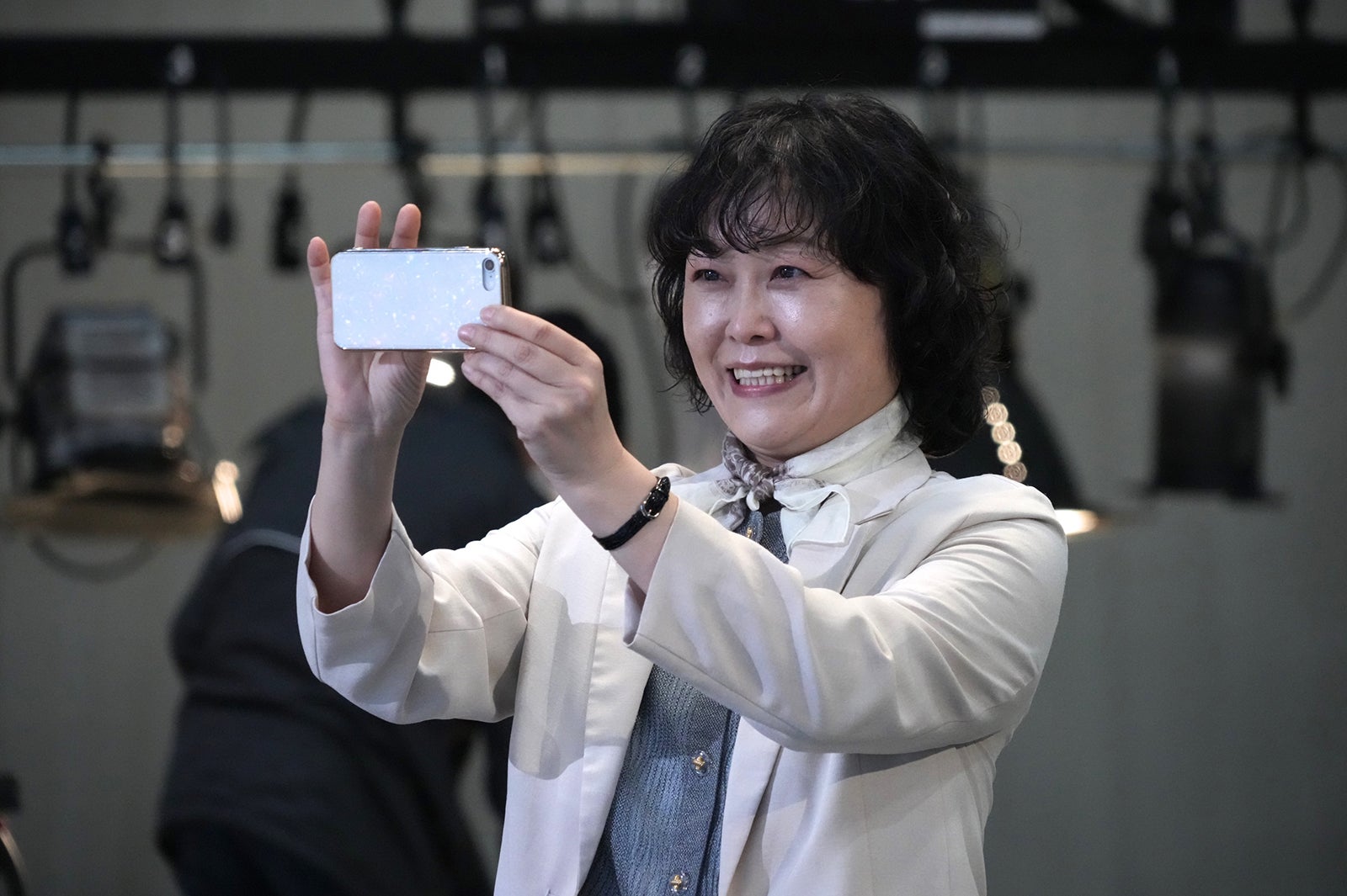 池津祥子／ 「エルピス―希望、あるいは災い―」第7話より（C）カンテレ