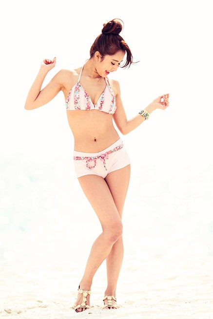 フローラルビキニショーパン&ワンピ3点セット「salus」4,990円（税込）