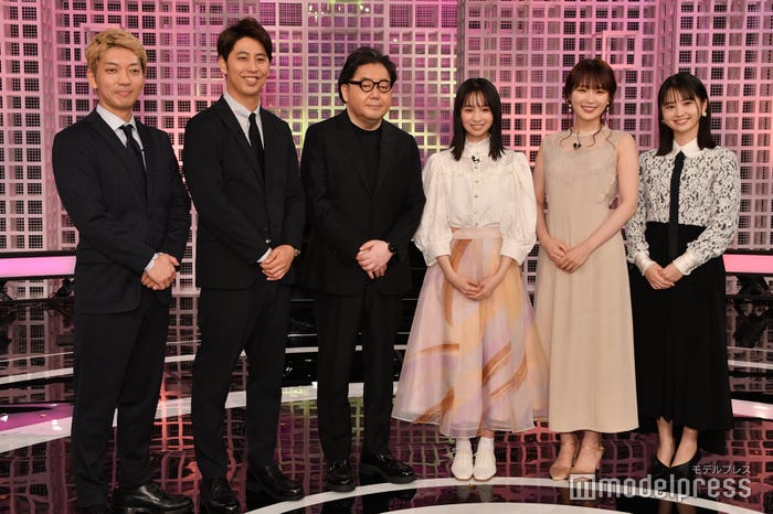 ニューヨーク(嶋佐和也、屋敷裕政)、秋元康氏、幸澤沙良、高山一実、飯沼愛(C)モデルプレス