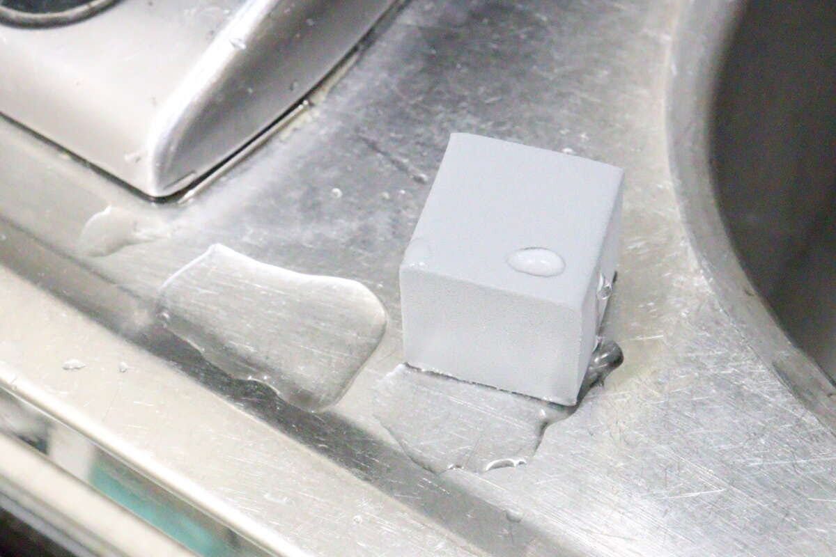 やわらか吸水スポンジ（キューブ形、1個）　吸水性