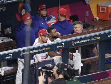 ドミニカ代表の“帰宅風景”が異様 球場の通路に大音量で鳴り響くラテンミュージック タティス＆マチャドらが陽気に帰路へ