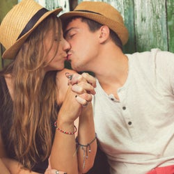 前戯から彼はメロメロ、とろける舌づかいのディープキス