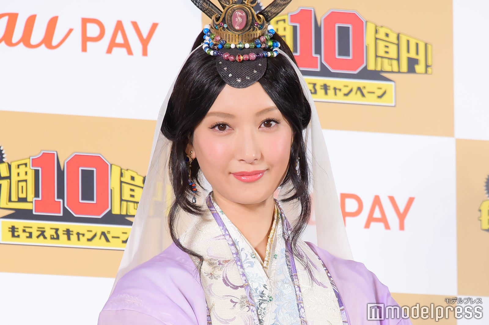 菜々緒、“浦ちゃん”桐谷健太との撮影は「基本的にはアドリブ」