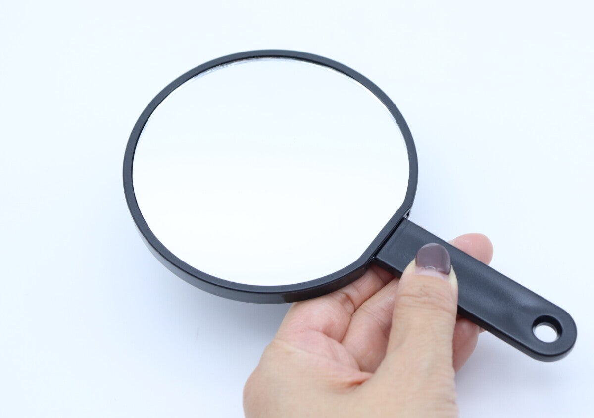 持ち手を引っ張ると…？あるものが出てくる100均の発明品