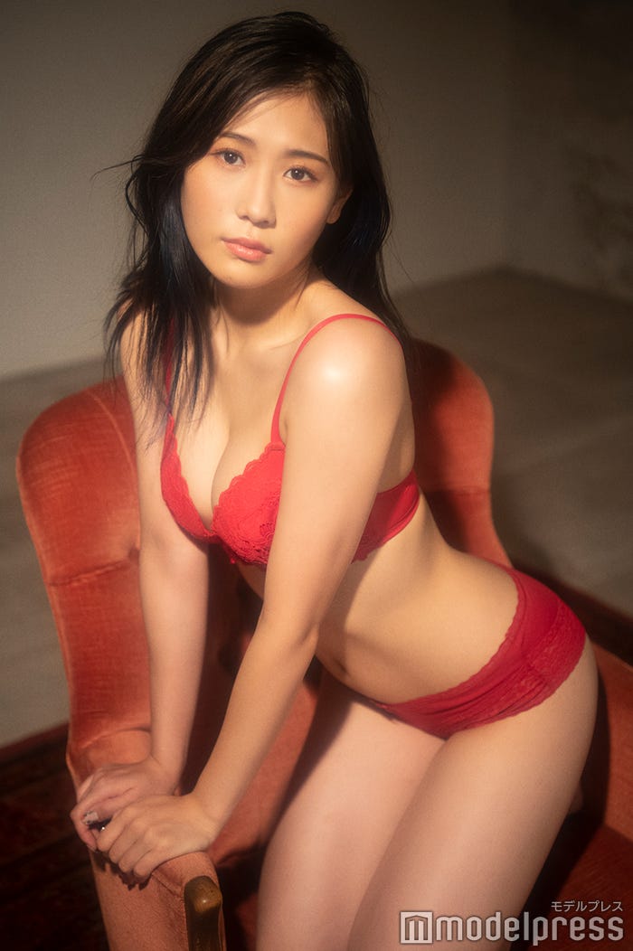 ブラ:スーパープッシュアップブラレット(H&M)ショーツ:ショーツ:ローライズショーツ(GU)/(C)モデルプレス