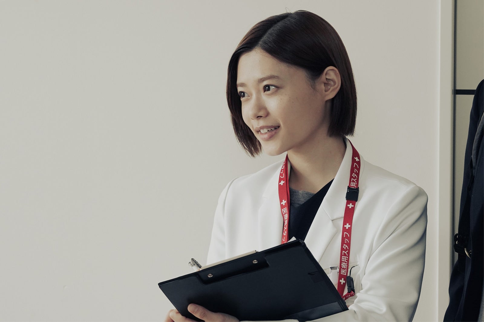 杉咲花「アンメット ある脳外科医の日記」第2話より（C）カンテレ