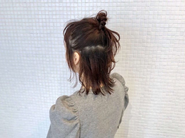 2022　垢抜け　ビューティー　テクニック　やり方　人気　トレンド　今年　おすすめ　オススメ　垢抜け　ヘアアレンジ　ヘアスタイル　ヘア　髪の毛　髪アレンジ　お団子ヘア　ボブ　ボブアレンジ　可愛い　ゆる可愛い　ハーフアップ　ハーフアップお団子