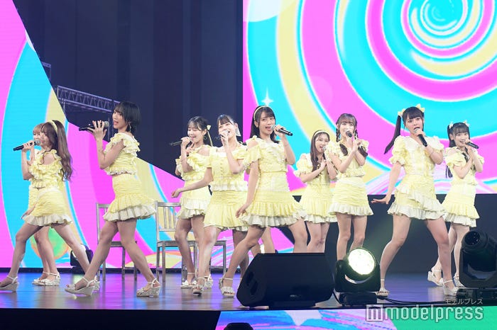 =LOVE (C)モデルプレス