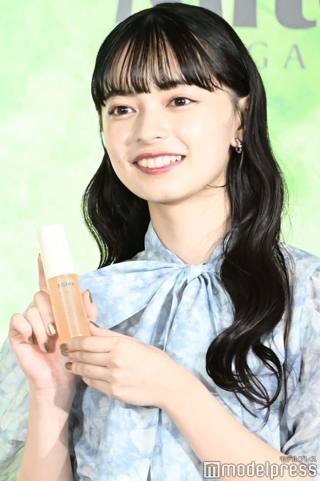 上國料萌衣（C）モデルプレス