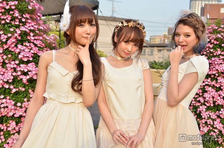 菅野結以、黒瀧まりあ、瑛茉ジャスミン