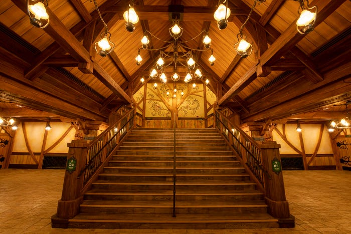 「ファンタジーランド・フォレストシアター」(C)Disney