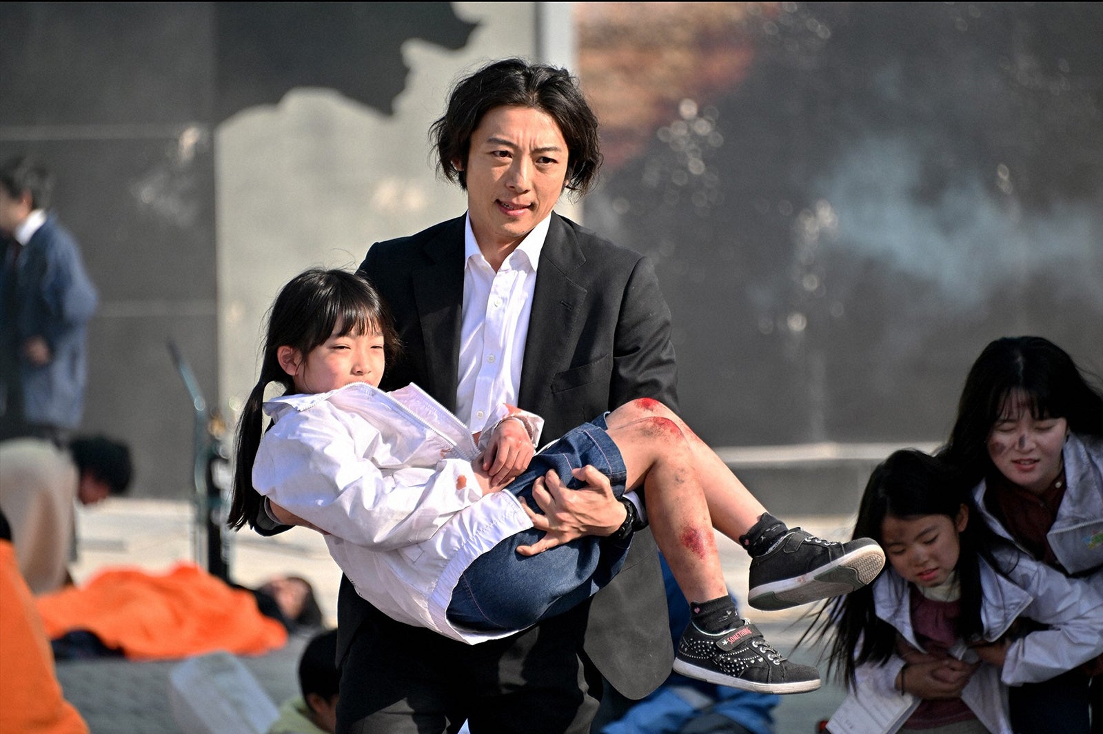 高橋一生／「インビジブル」第1話より（C）TBS