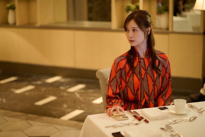 白石麻衣「恋する警護24時 season2」(C)テレビ朝日