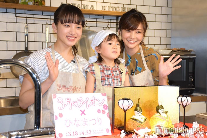 (左から)清原果耶、新津ちせ、倉科カナ (C)モデルプレス